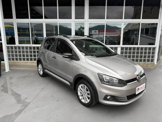 VOLKSWAGEN FOX 1.0 MPI TRACK 12V FLEX 4P MANUAL